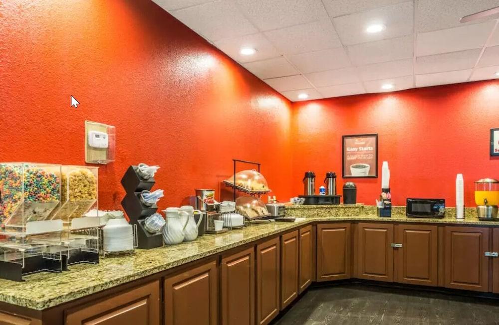 Econo Lodge Birmingham Hoover Buitenkant foto