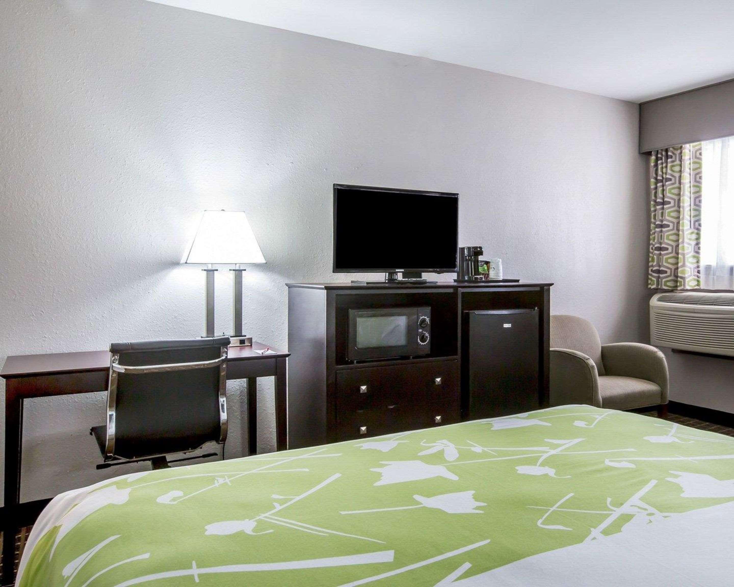 Econo Lodge Birmingham Hoover Buitenkant foto