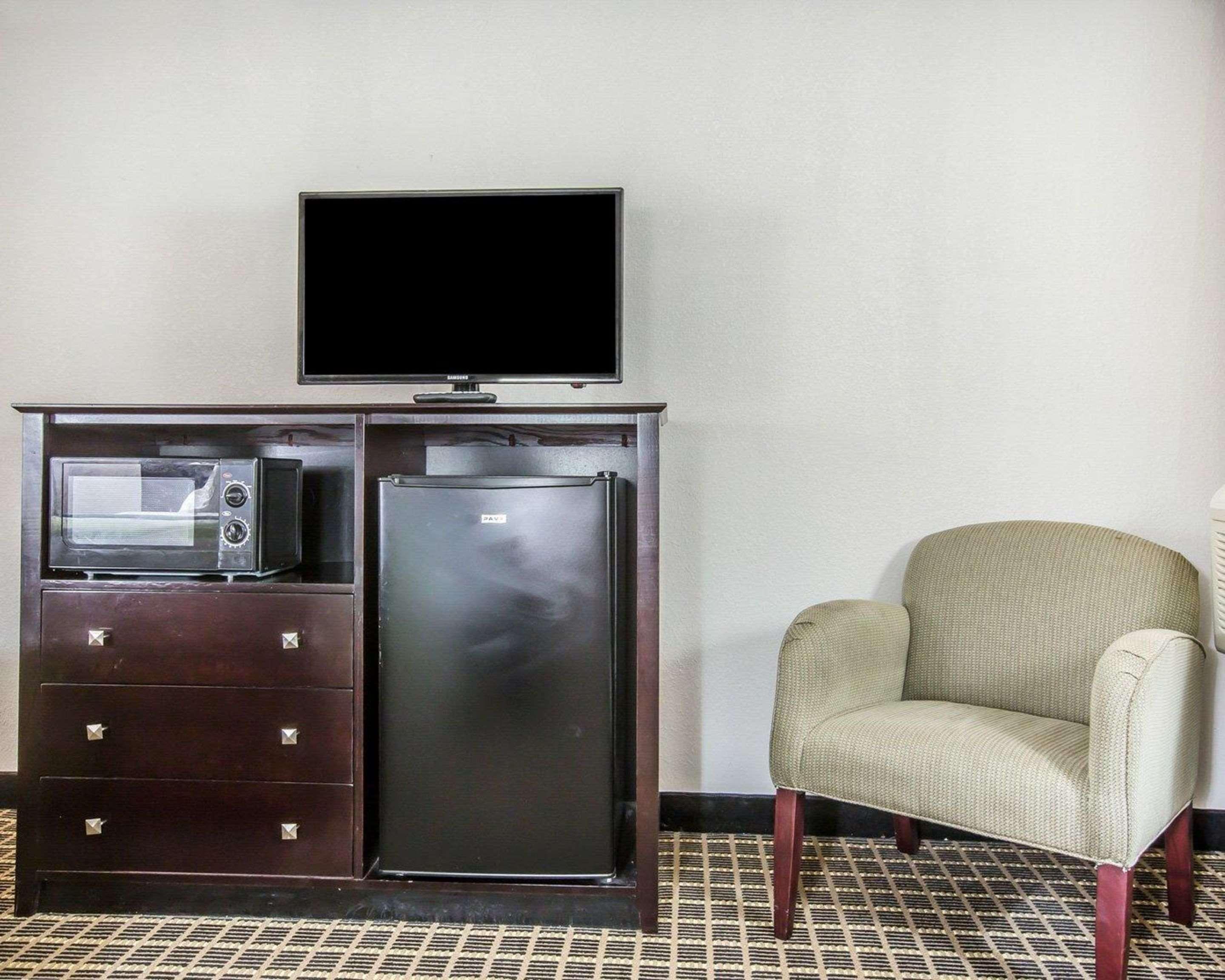 Econo Lodge Birmingham Hoover Buitenkant foto